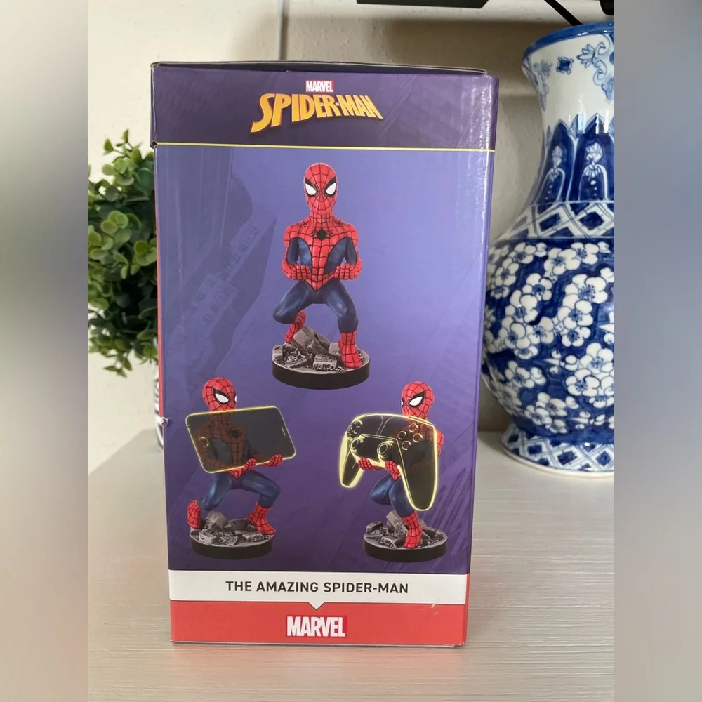 Brand New Marvel Spider-Man Figurine Phone / Controller Holder Xbox PlayStation